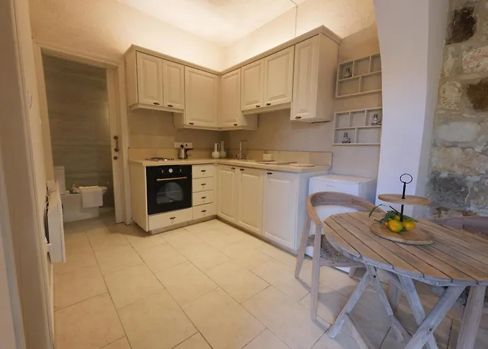 Elinn Traditional Otel