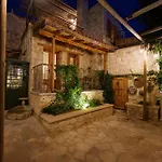 Elinn Traditional Hotel *