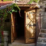 Elinn Traditional Hotel