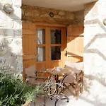 Elinn Traditional Hotel *