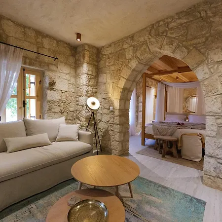 Elinn Traditional * Kathikas