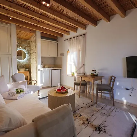 Elinn Traditional Hotel *