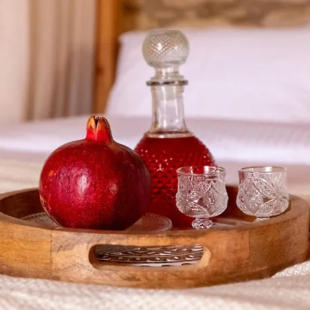 Elinn Traditional Hotel