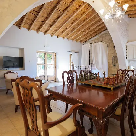 Hotel Elinn Traditional