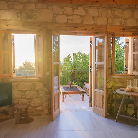 Elinn Traditional * Kathikas