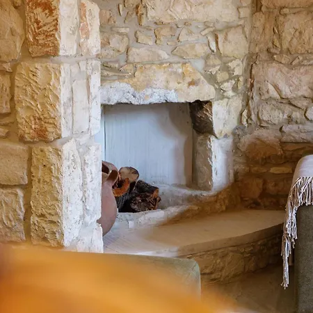 Elinn Traditional Hotel *