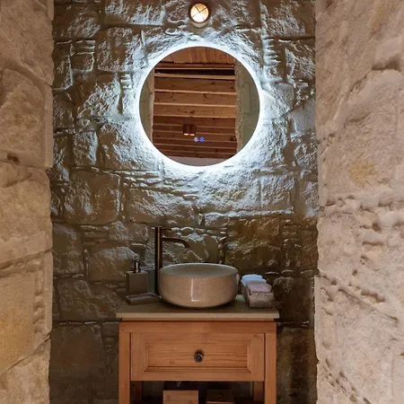 Elinn Traditional * Kathikas