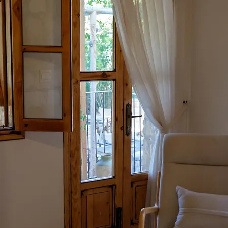 Elinn Traditional Hotel *