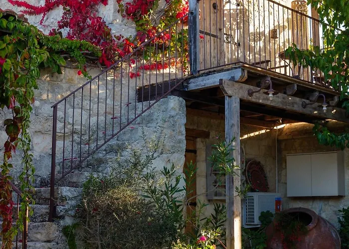 Hotel Elinn Traditional *