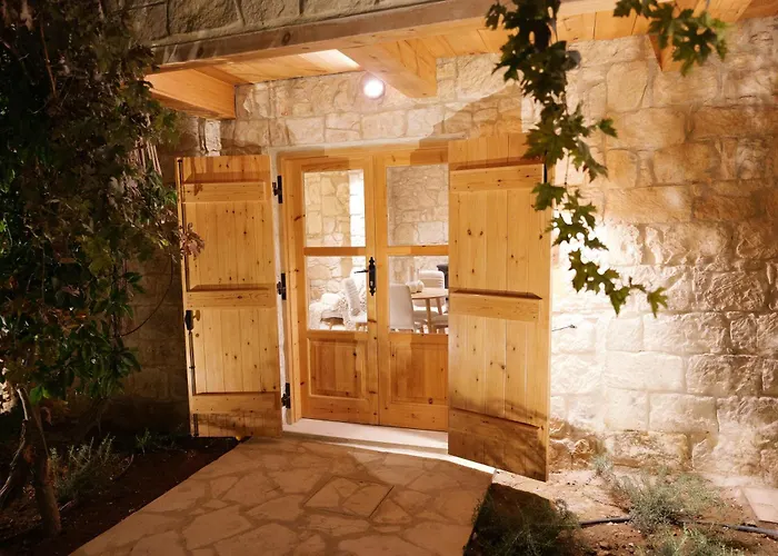 Elinn Traditional * Κάθηκας