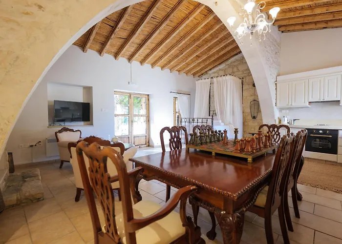 Hotel Elinn Traditional